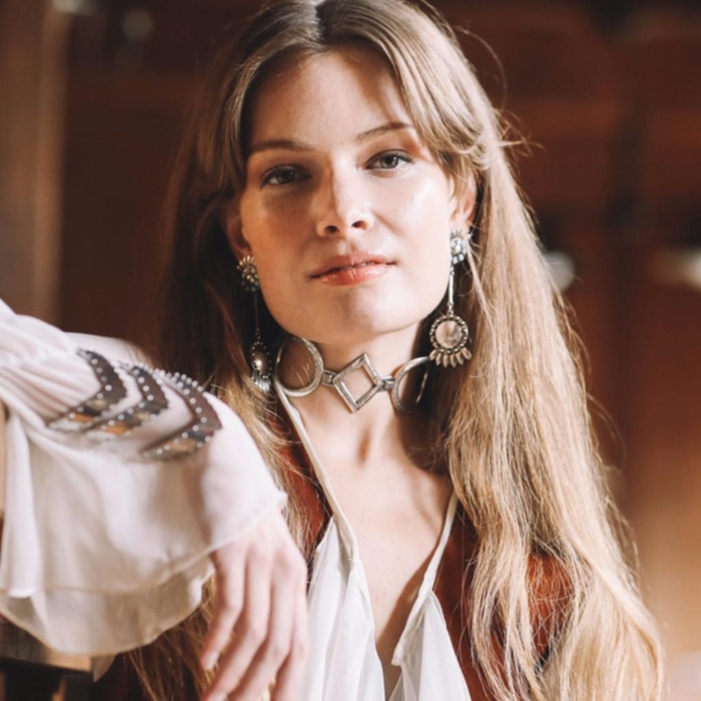 The 2 Bandits Monroe Chocker